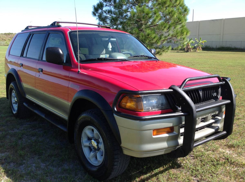 Illustration for article titled At $4,995, Would You Give This 1998 Mitsubishi Montero Sport A Sporting Chance?